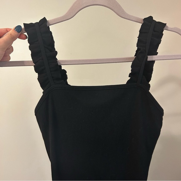 Le Lis Ruffled Ribbed Bodysuit Size Small - Picture 6 of 6